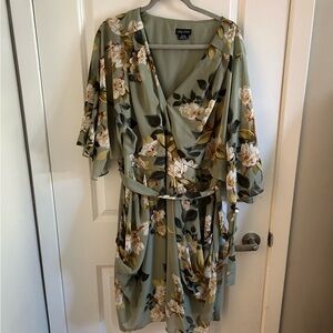 Floral green plus size dress